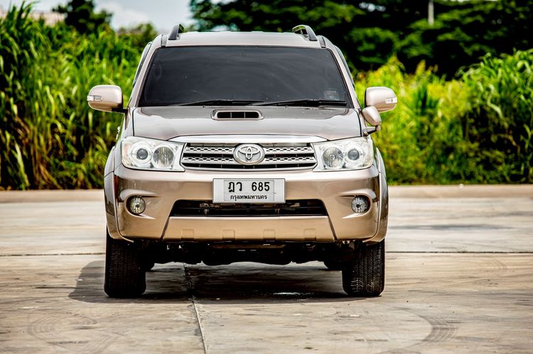 Toyota Fortuner 2009 3.0 V Utility-car ดีเซล เกียร์อัตโนมัติ น้ำตาล รูปที่ 2