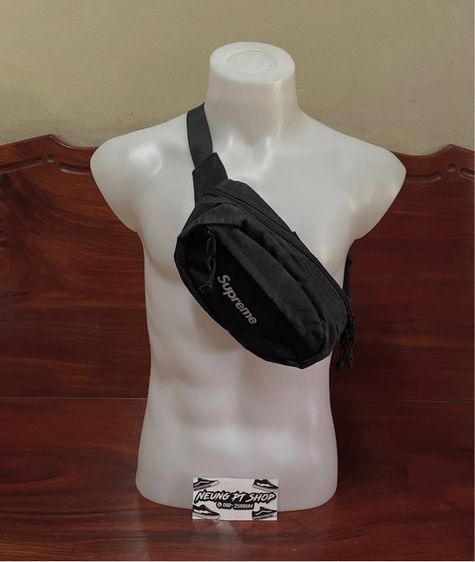 Supreme Waist Bag (FW18) คาดเอว อก มือ 2 ราคา 250฿  รวมส่ง 