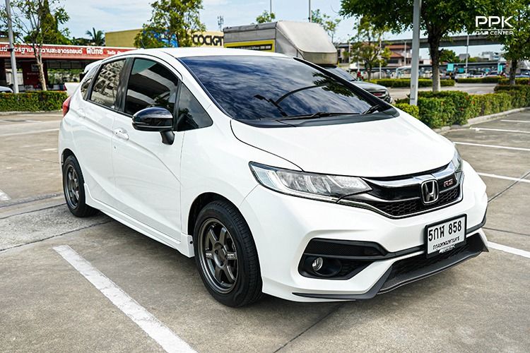 Honda Jazz 2018 1.5 RS Plus i-VTEC Sedan เบนซิน ไม่ติดแก๊ส เกียร์อัตโนมัติ ขาว รูปที่ 3