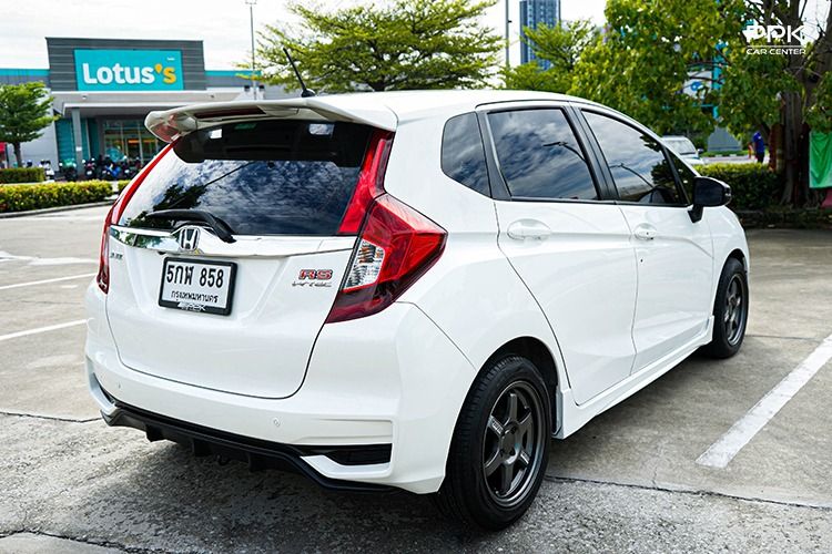 Honda Jazz 2018 1.5 RS Plus i-VTEC Sedan เบนซิน ไม่ติดแก๊ส เกียร์อัตโนมัติ ขาว รูปที่ 4