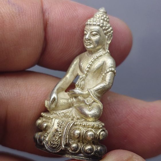 พระกริ่งคุ้มเกล้า หน้าไทย (ศิรากาศ) เนื้อเงิน หายาก พ.ศ.2522 สภาพสวย ผิวเดิมๆ รูปที่ 4