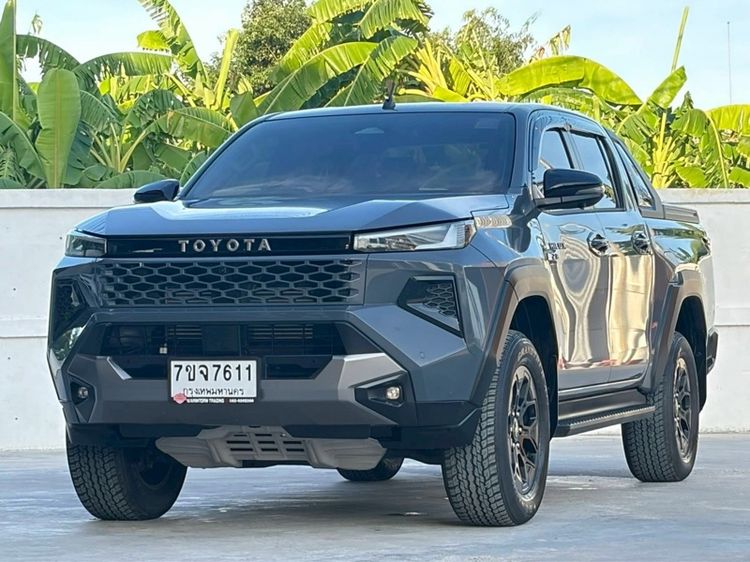 2025 TOYOTA TRAVO 2.8 OVERLAND PLUS PRERUNNER โฉม ปัจจุบัน สีเทา TOP ขับ2 ไมค์แท้ รถมือเดียวซื้อสด