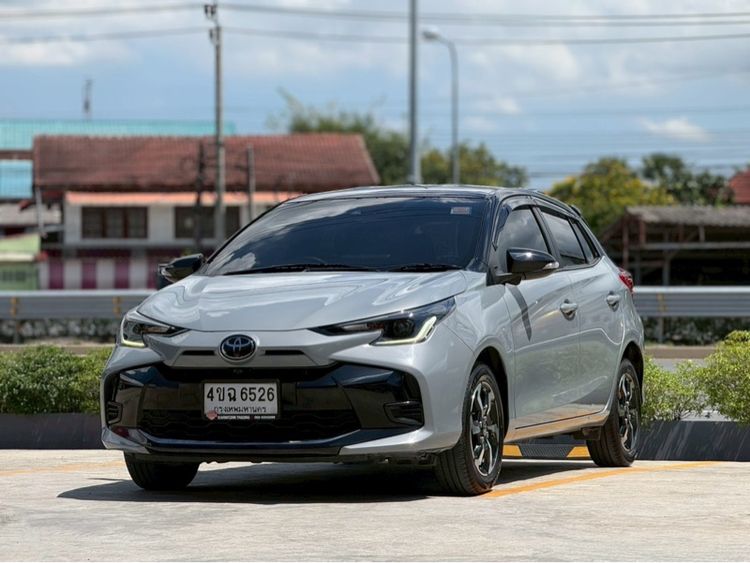 รถ Toyota Yaris 1.2 Premium S สี เทา