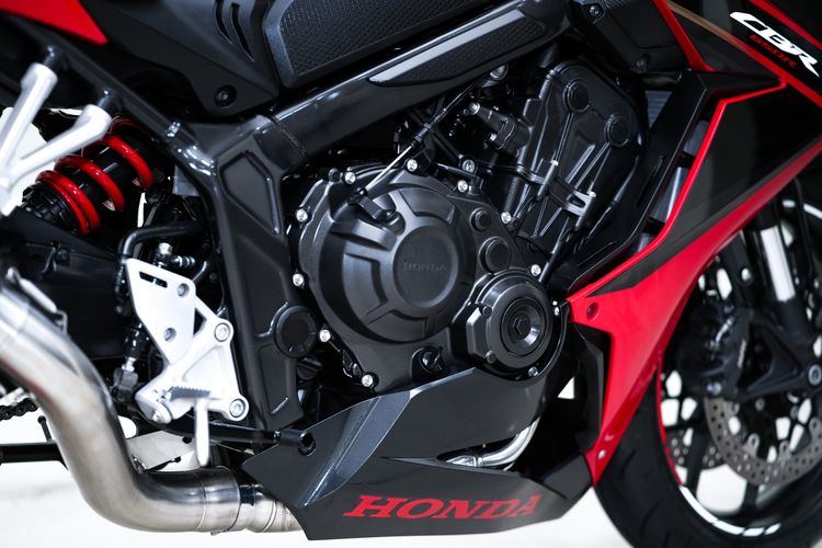HONDA CBR 650R สีแดง ปี2023 วิ่งน้อย 3,200km ไมล์แท้ มือเดียว ท่อ BURNOUT รถสวยมากไม่มีชนไม่มีล้ม รูปที่ 9