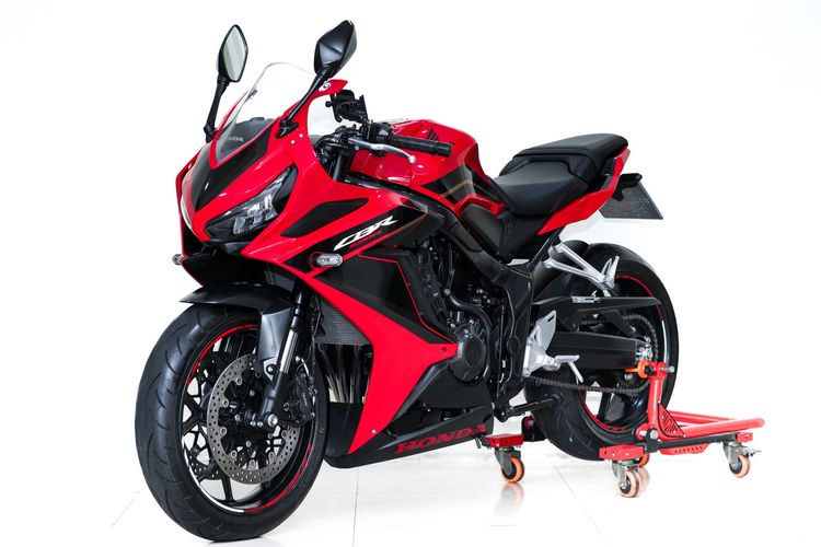 HONDA CBR 650R สีแดง ปี2023 วิ่งน้อย 3,200km ไมล์แท้ มือเดียว ท่อ BURNOUT รถสวยมากไม่มีชนไม่มีล้ม รูปที่ 13