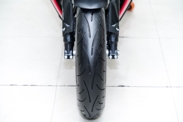HONDA CBR 650R สีแดง ปี2023 วิ่งน้อย 3,200km ไมล์แท้ มือเดียว ท่อ BURNOUT รถสวยมากไม่มีชนไม่มีล้ม รูปที่ 11