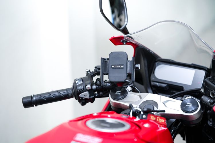 HONDA CBR 650R สีแดง ปี2023 วิ่งน้อย 3,200km ไมล์แท้ มือเดียว ท่อ BURNOUT รถสวยมากไม่มีชนไม่มีล้ม รูปที่ 16