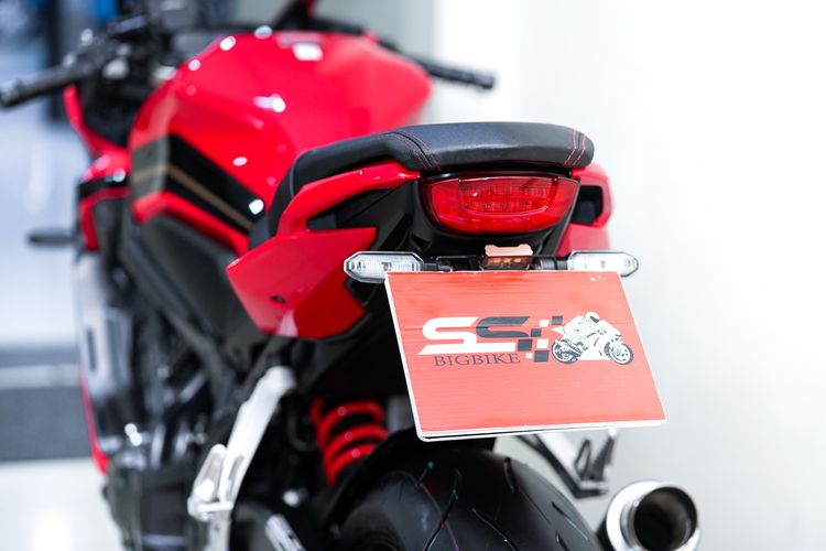 HONDA CBR 650R สีแดง ปี2023 วิ่งน้อย 3,200km ไมล์แท้ มือเดียว ท่อ BURNOUT รถสวยมากไม่มีชนไม่มีล้ม รูปที่ 6