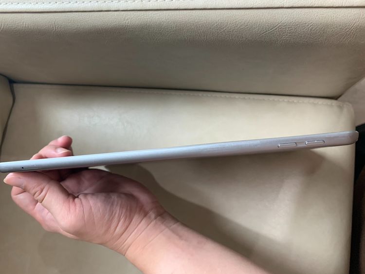 ขาย iPad 6th Gen Wi-Fi + Cellular 128GB มือสอง แถม apple pencil 1 รูปที่ 5