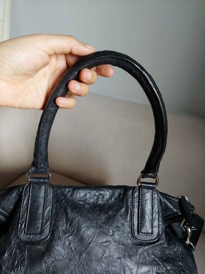 กระเป๋า สะพาย Givenchy สีดำ ของแท้ รูปที่ 8