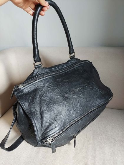 กระเป๋า สะพาย Givenchy สีดำ ของแท้