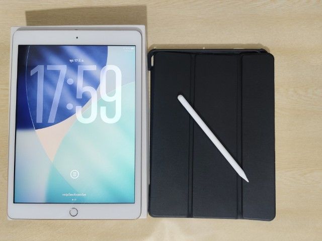 ipad jen8 wifi 32gbครบกล่อง