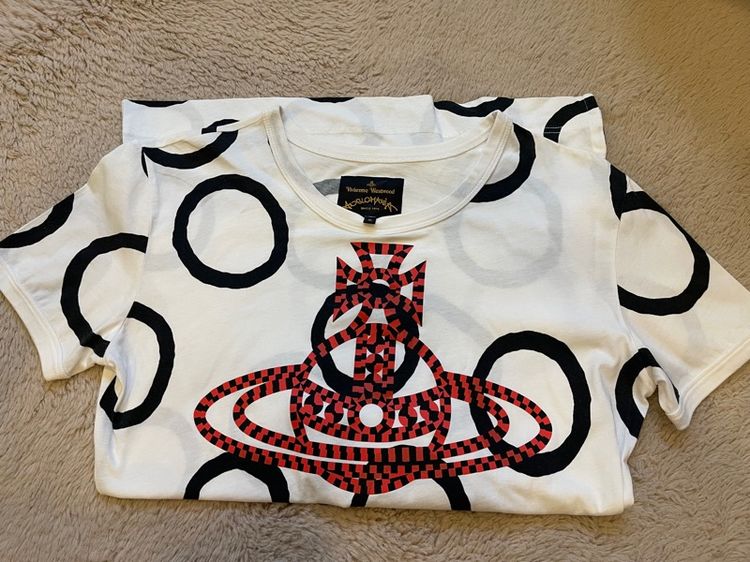 เสื้อยืด