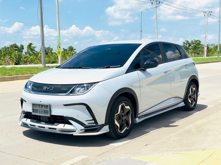 BYD Dolphin 2025 Standard Range Sedan ไฟฟ้า ไม่ติดแก๊ส เกียร์อัตโนมัติ ขาว