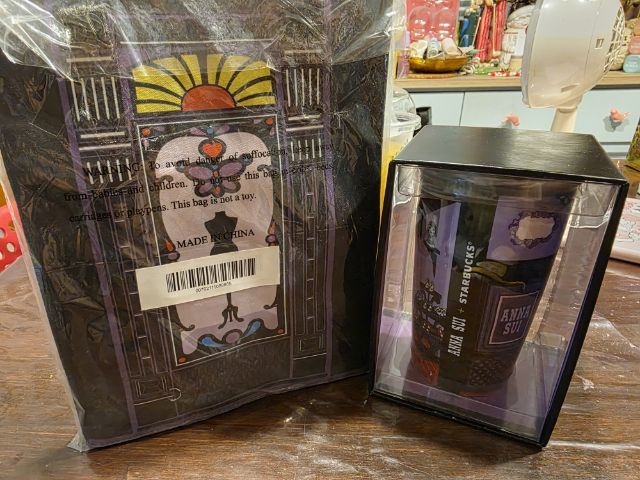 Anna Sui X Starbucks Limited Edition