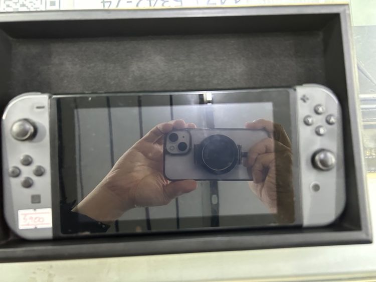 เครื่องเกมส์นินเทนโด เชื่อมต่อไร้สายได้ Nintendo switch พร้อมเมมเมอรี่ พร้อมเกม