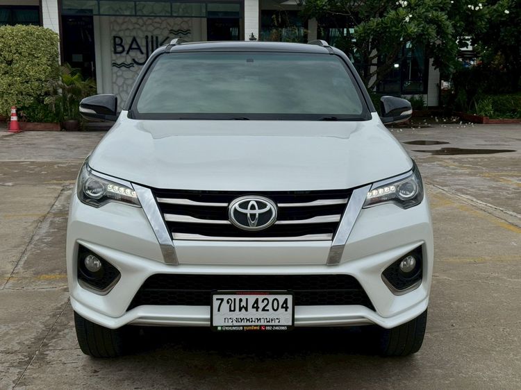 Toyota Fortuner 2016 2.8 TRD Sportivo 4WD Utility-car ดีเซล ไม่ติดแก๊ส เกียร์อัตโนมัติ ขาว รูปที่ 2