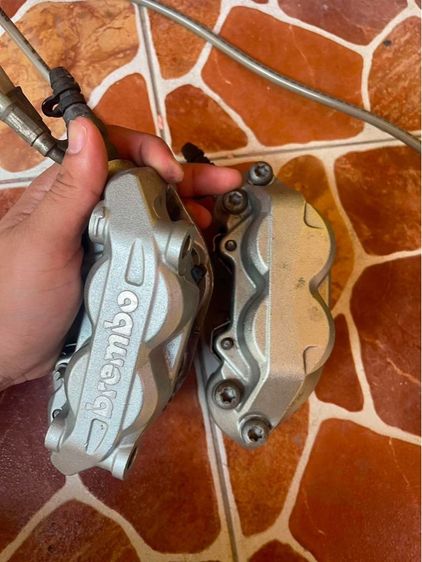 ปั๊มเบรก Brembo 4 พอต 