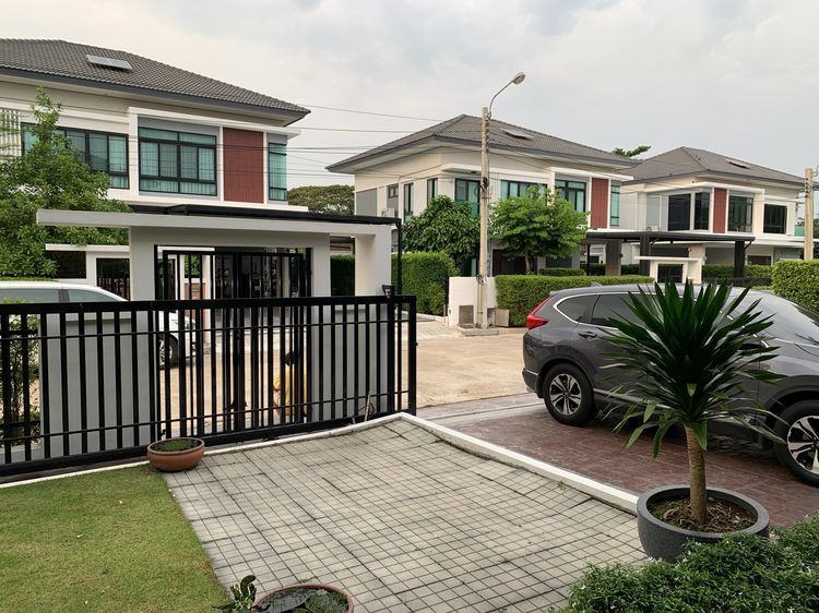 มีบางส่วน ขายบ้านเดี่ยวหรู NC Royal ปิ่นเกล้า 103 ตร.วา 4 นอน 4 น้ำ จอดรถ 6 คัน บ้านใหญ่ พร้อมอยู่ ใกล้ The Mall บางแค