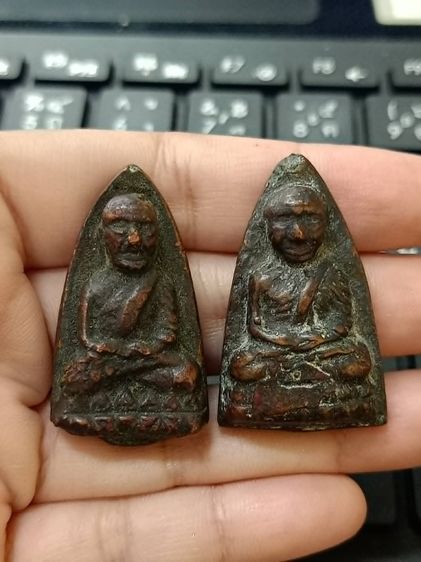 หลวงปู่ทวดองค์ละ250บาท(คู่ละ400บาท)