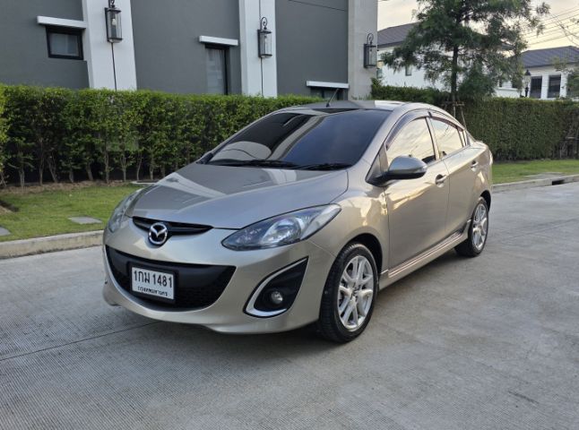 Mazda Mazda 2 2013 1.5 Spirit Sports Sedan เบนซิน ไม่ติดแก๊ส เกียร์อัตโนมัติ น้ำตาล รูปที่ 2