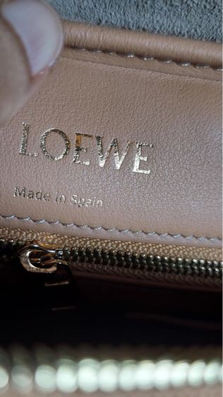 กระเป๋าทรงถือ Loewe เป็นผ้าผสมหนัง รูปที่ 12