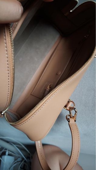 กระเป๋าทรงถือ Loewe เป็นผ้าผสมหนัง รูปที่ 11