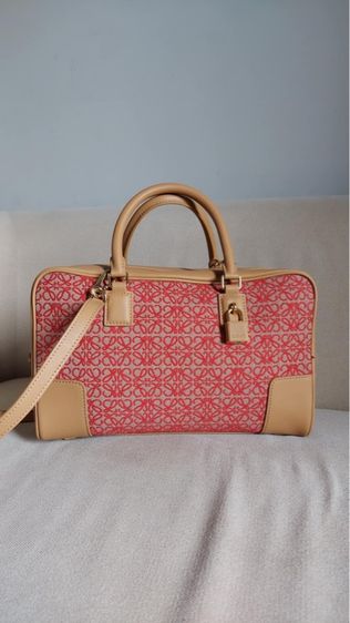 กระเป๋าทรงถือ Loewe เป็นผ้าผสมหนัง