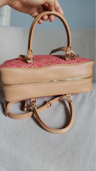 กระเป๋าทรงถือ Loewe เป็นผ้าผสมหนัง รูปที่ 5