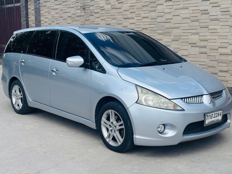 รถ Mitsubishi Space Wagon 2.4 GLS Limited สี บรอนซ์เงิน