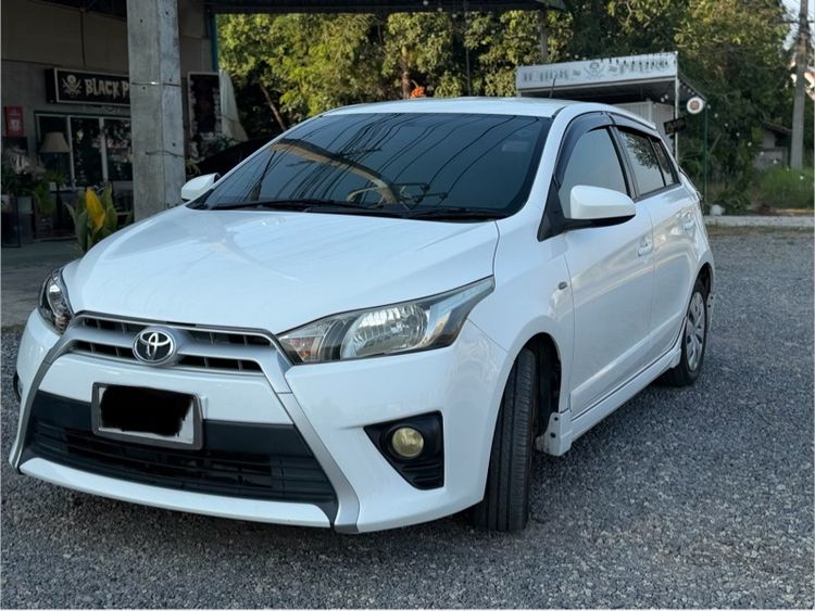 Toyota Yaris 2013 1.2 E Sedan เบนซิน เกียร์อัตโนมัติ ขาว รูปที่ 2