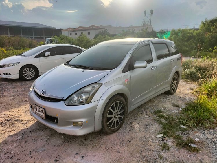 รถ Toyota Wish 2.0 S สี เทา