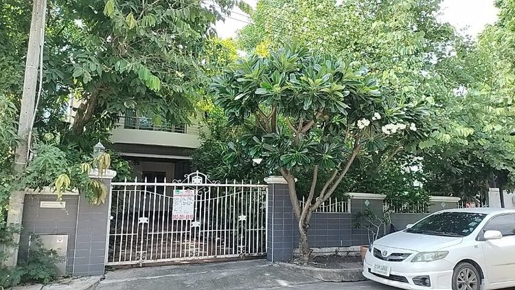 Supalai มีบางส่วน ขายถูกสุดคุ้มในย่านนี้ บ้านเดี่ยว 2 ชั้น พื้นที่ 74 ตรว. หมู่บ้านศุภาลัยออร์คิด ปาร์ค วัชรพล ถนนสุขาภิบาล5 ซอย67 เพียง 4.8 ล้าน เท่านั้น