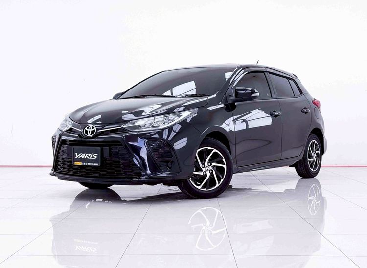 รถ Toyota Yaris 1.2 Sport สี ดำ
