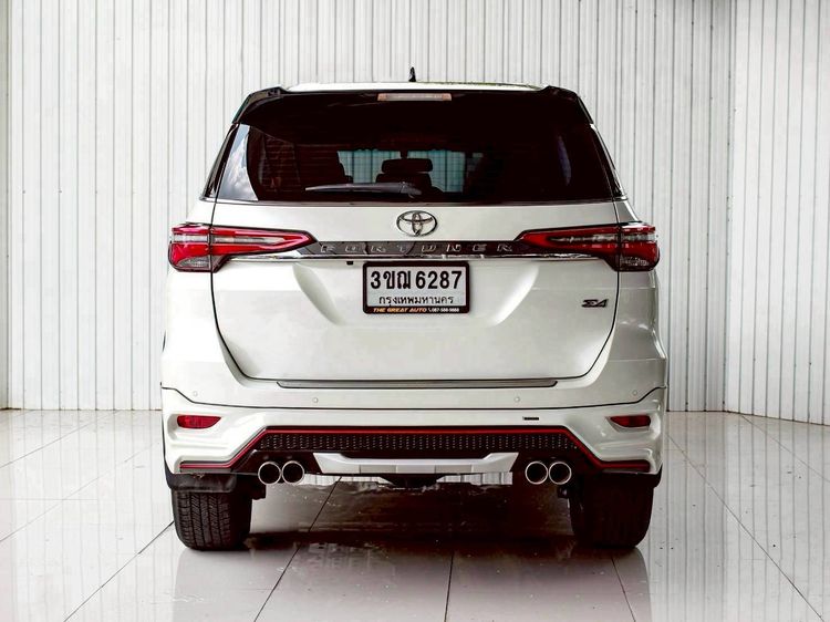 Toyota Fortuner 2022 2.4 Leader V 4WD Utility-car ดีเซล ไม่ติดแก๊ส เกียร์อัตโนมัติ ขาว รูปที่ 3