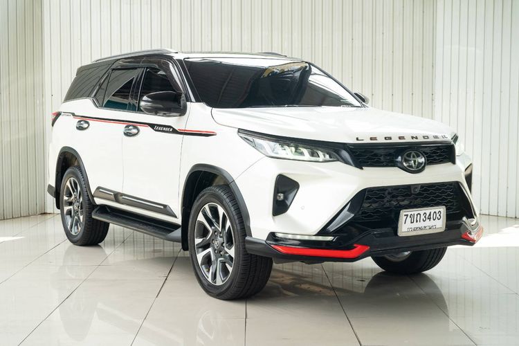 Toyota Fortuner 2022 2.8 Legender Black Top 4WD Utility-car ดีเซล ไม่ติดแก๊ส เกียร์อัตโนมัติ ขาว