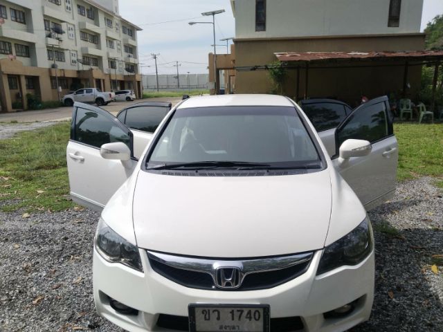 รถ Honda Civic 1.8 E i-VTEC สี ขาว
