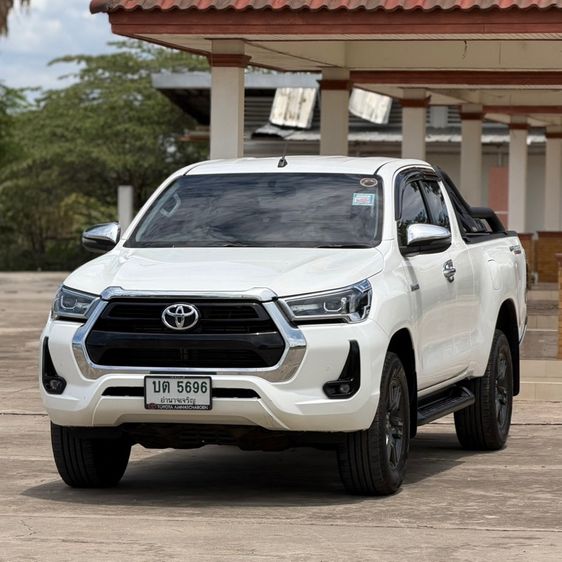 รถ Toyota Hilux Revo Smart Cab 2.4 Mid Prerunner สี ขาว