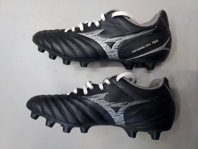 ผู้ชาย ดำ รองเท้าฟุตบอล รองเท้าสตั๊ดมือสอง mizuno
