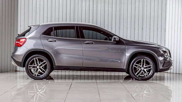 Mercedes-Benz GLA-Class 2017 GLA200 Utility-car เบนซิน ไม่ติดแก๊ส เกียร์อัตโนมัติ เทา รูปที่ 4