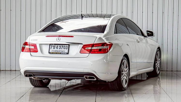 Mercedes-Benz E-Class 2013 E200 CGI Sedan เบนซิน ไม่ติดแก๊ส เกียร์อัตโนมัติ ขาว รูปที่ 3