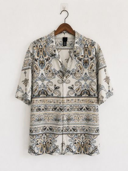 เสื้อเชิ๊ตลายวินเทจ H and M ไซส์ XXL อก 46“