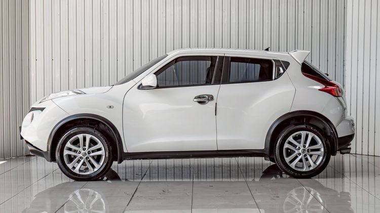 Nissan Juke 2014 1.6 V Utility-car เบนซิน ไม่ติดแก๊ส เกียร์อัตโนมัติ ขาว รูปที่ 2