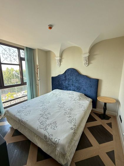 Espana​ Condo