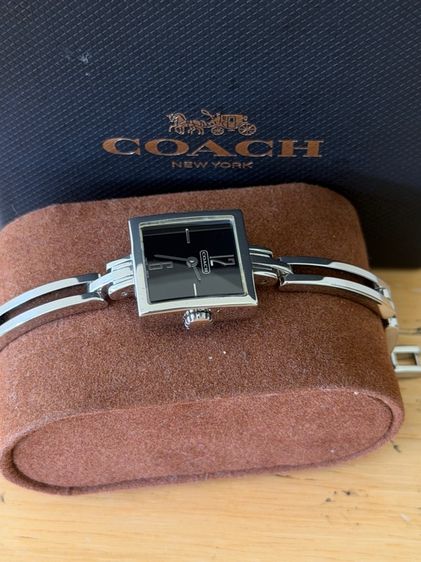 COACH Swiss Made รุ่นวินเทจ ทรงสี่เหลี่ยมจัตุรัส Square Watch รหัสโมเดล 0202 รูปที่ 3