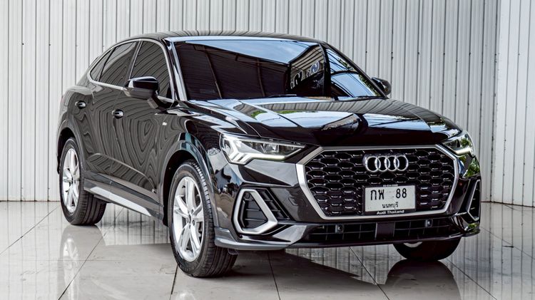 รถ Audi Audi Q3  2.0 TFSI AWD สี ดำ