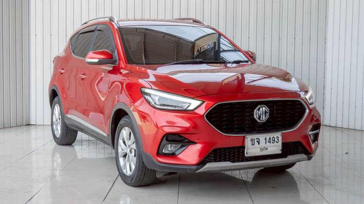 รถ MG ZS 1.5 D+ สี แดง