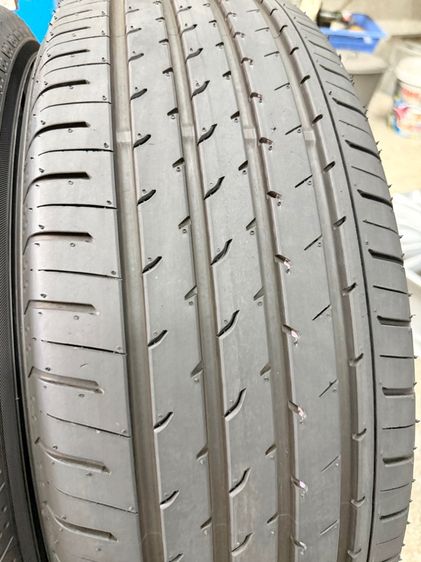 ยางถอดป้ายแดงขอบ 17” ยี่ห้อ YOKOHAMA รุ่น ADVAN V03 ขนาด 225-65R17 ปี 26 MADE IN JAPAN สีเส้นตุ่มหน้ายางยังอยู่ครบ รูปที่ 9
