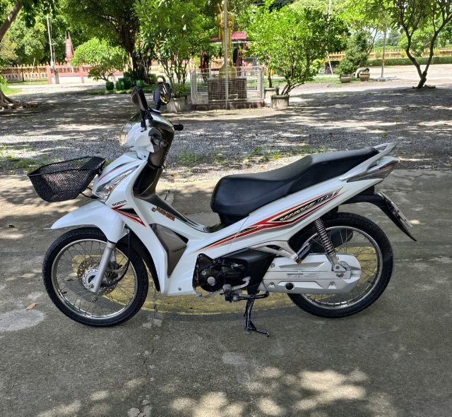 2013 honda wave 125 i ปลาวาฬซักสภาพพร้อมใช้งานเอกสารครบลดได้ที่หนองคายสระบุรีจ้า ID line 097-952-5338 หรือโทร