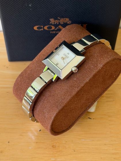 COACH นาฬิกาผู้หญิง Chrystie Women's Stainless Steel Quartz Watch รหัสรุ่น 14100028 รูปที่ 2